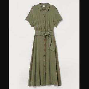 💖 2/$25 H&M Calf-Length Shirt Dress in Khaki Green